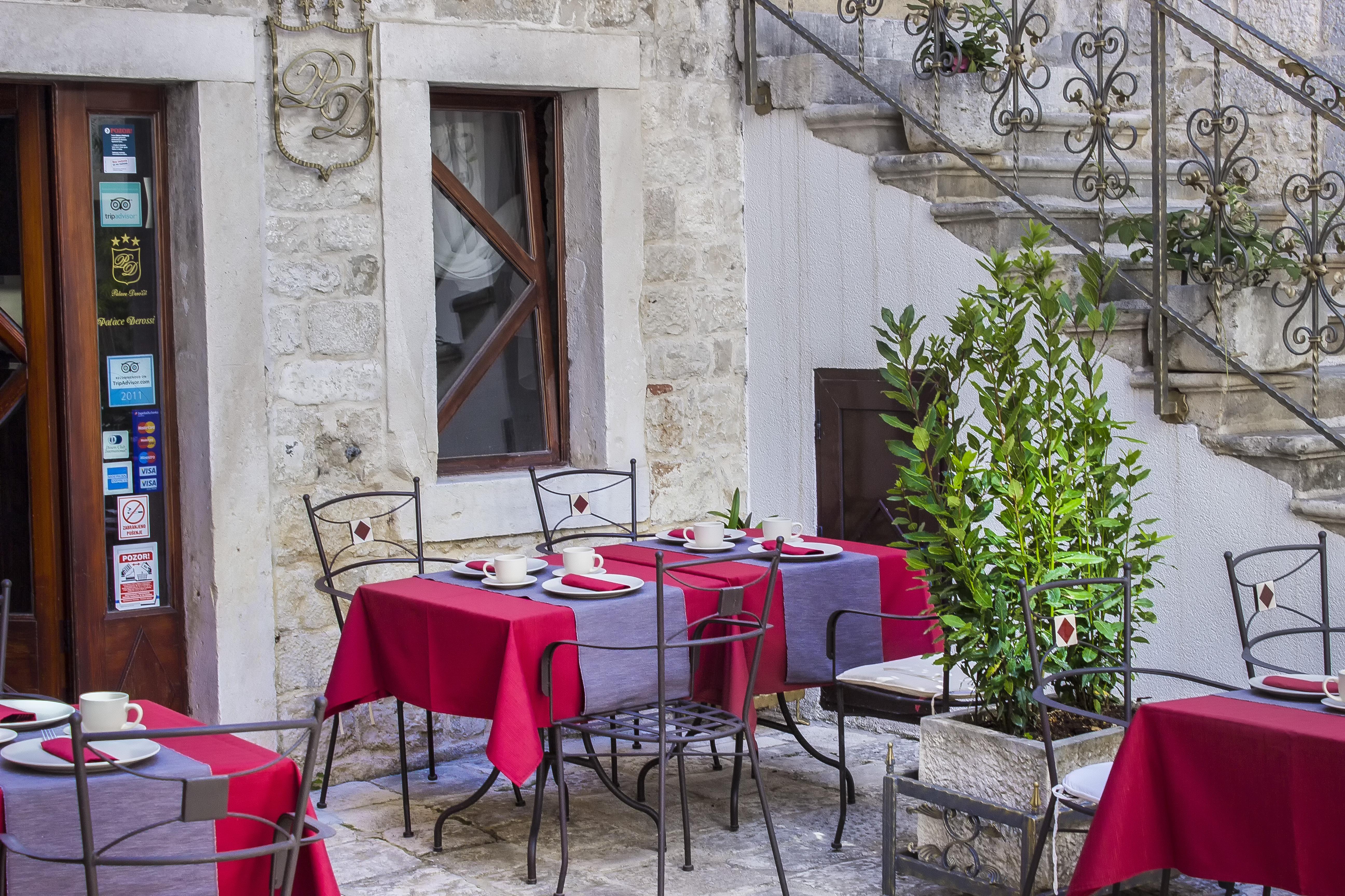 Palace Derossi Trogir Exterior foto